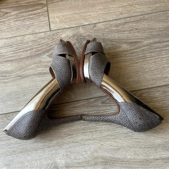 BCBGMAXAZRIA Pebbled Leather Peep Toe Platform Pumps - Picture 7 of 15